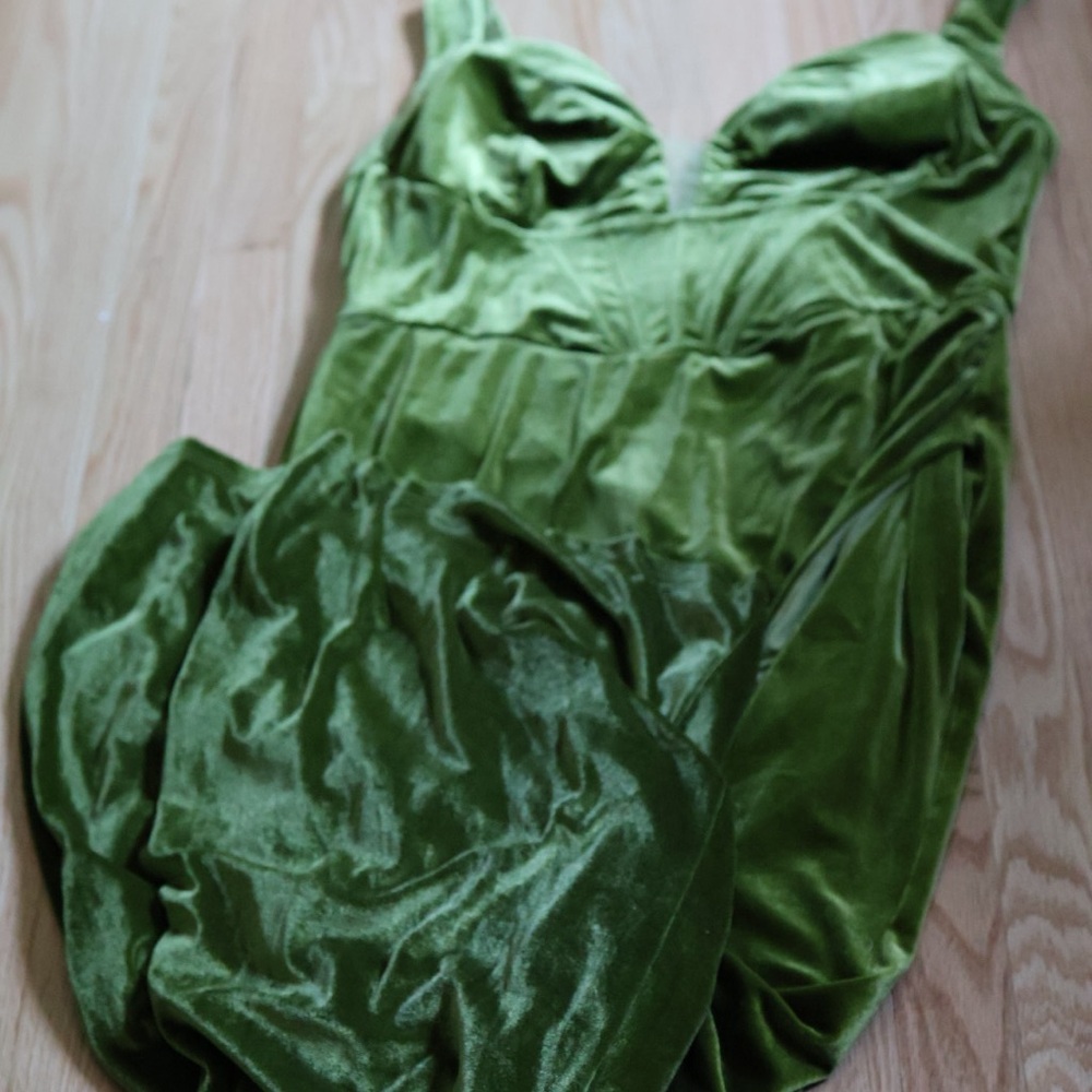 Fashion Jewelry Olive Velvet Chemise